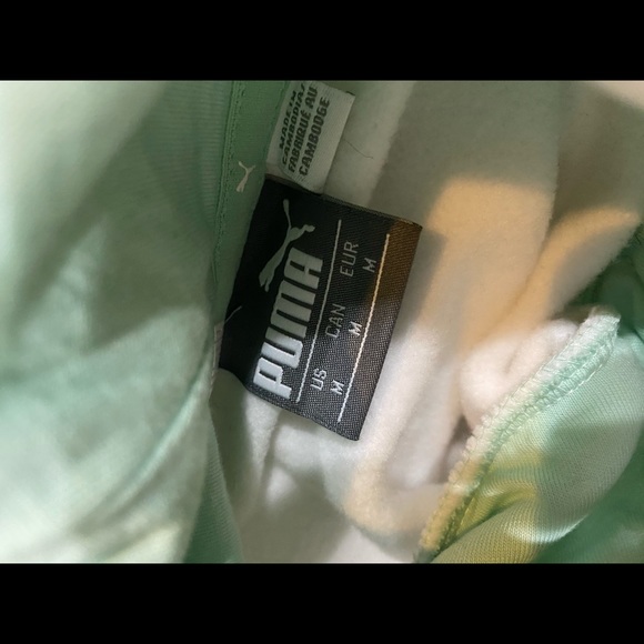 Puma hoodie, sized medium - Picture 3 of 4